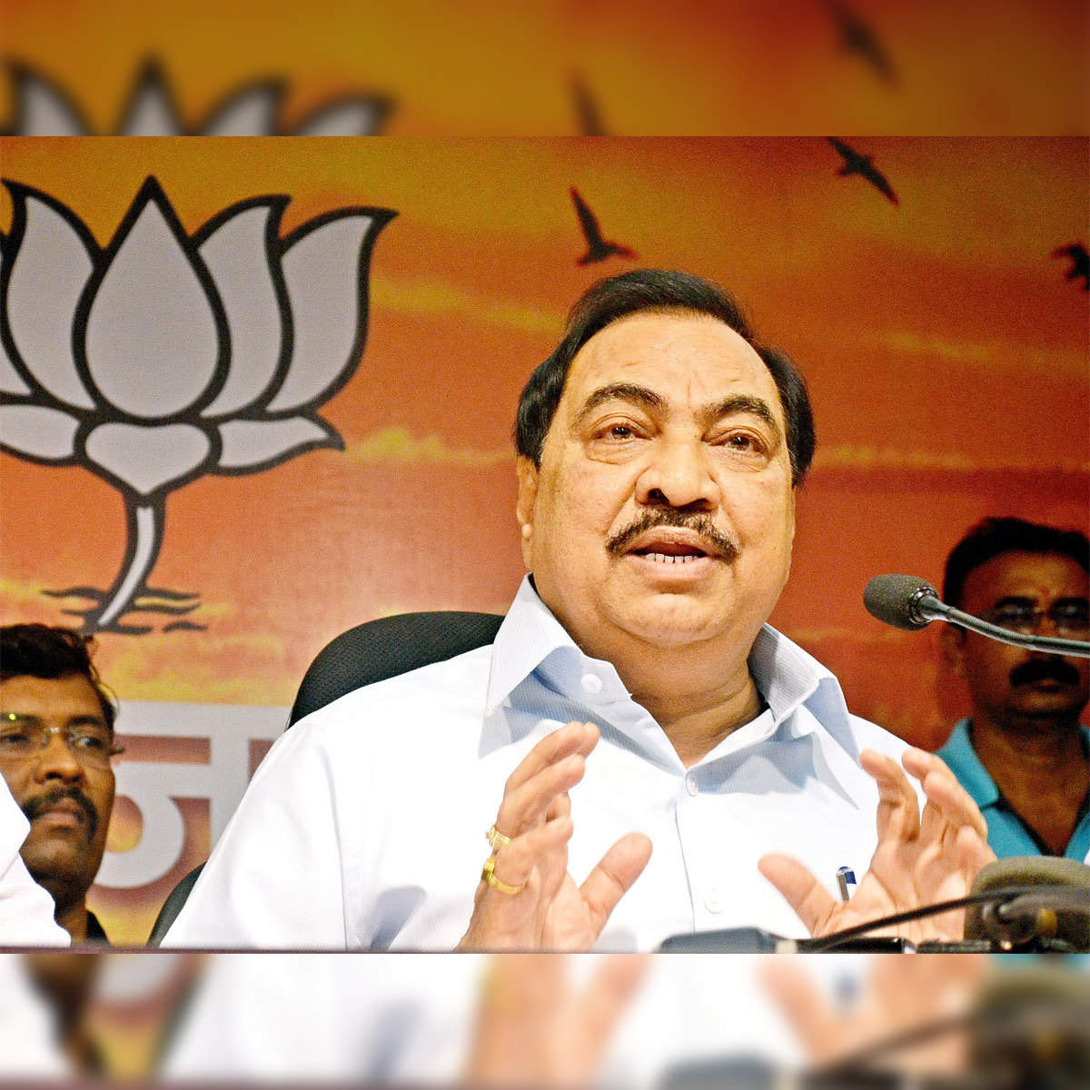 leaving bjp after 40 years due to fadnavis khadse