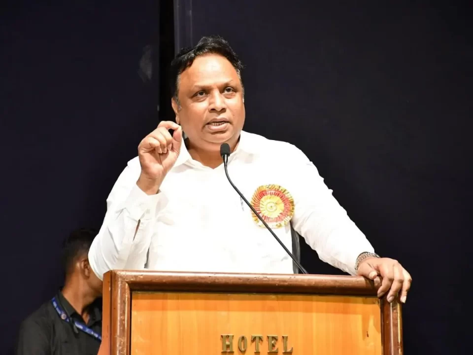 ashish shelar 1349x900.jpg