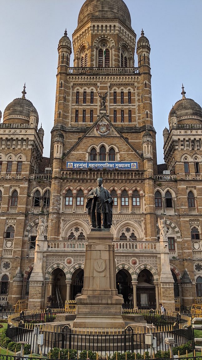 statue of sir pherozeshah