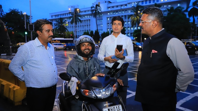 the minister offered the driver rs 500 and said that action should target the real culprits behind s 031939118