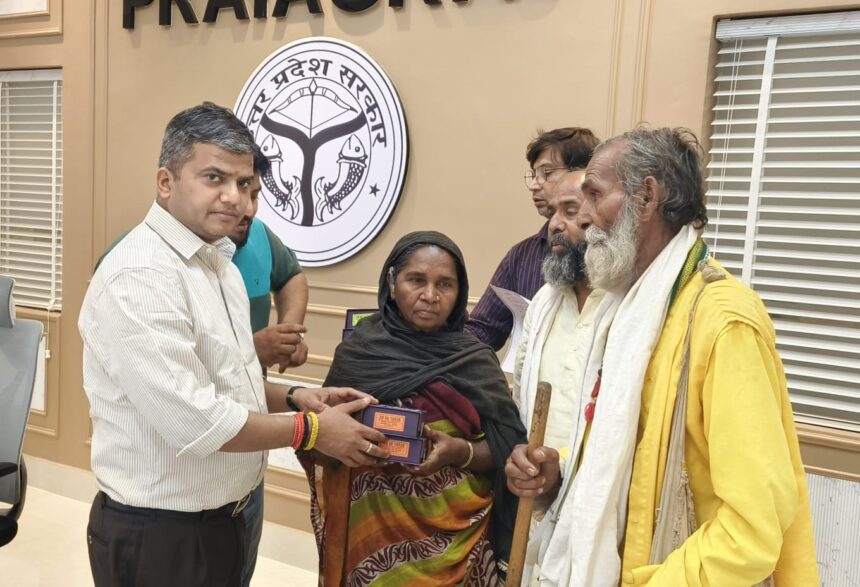 Touch of Emotions: DM gives new hope of hearing to hearing impaired couple