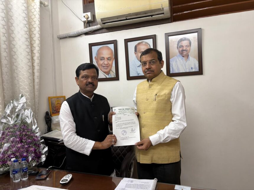 Janata Dal Secular Mumbai Appointment: जनता दल (एस) के मुंबई अध्यक्ष नियुक्त बने सुरेंद्रकुमार बाजपेयी, संगठन मजबूत करने की चुनौती, प्रभाकर नारकर प्रदेश महासचिव नियुक्त 1 IMG 20260409 WA0015