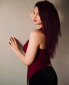 Anaya Bangar New Look: कितनी बदल गई हैं अनाया बांगर, तस्वीरें देख रह जाएंगे हैरान 2 Anaya Bangar New Look: